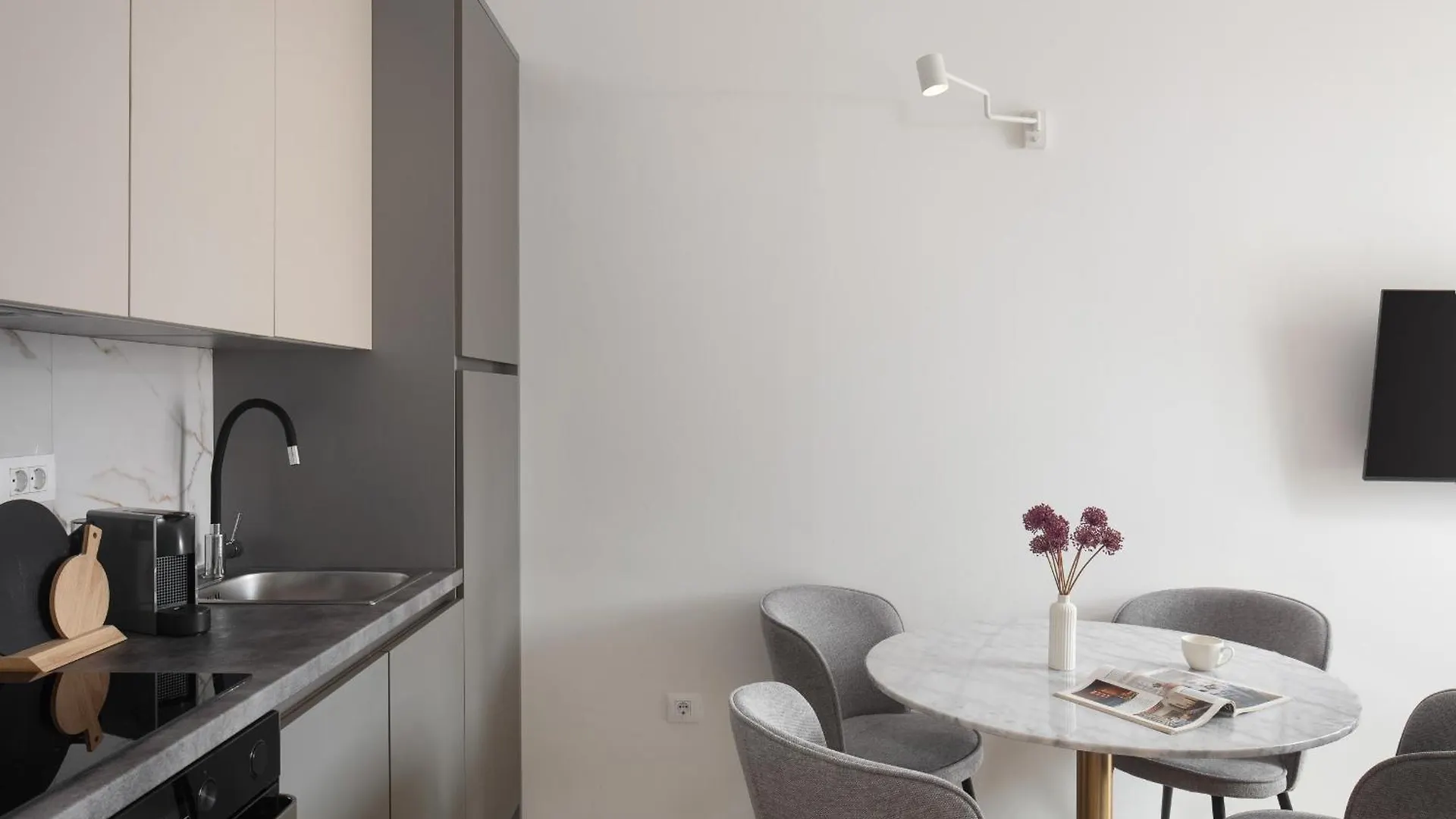 New2024 Mark'S Seaview Residence By Irundo Ρόβινι